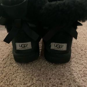 Black fussy UGGS
